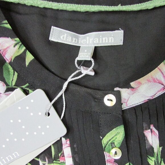 NWT Women's Small Daniel Rainn Long Sleeve Sheer Pleated Blouse - Black Floral - Picture 3 of 6
